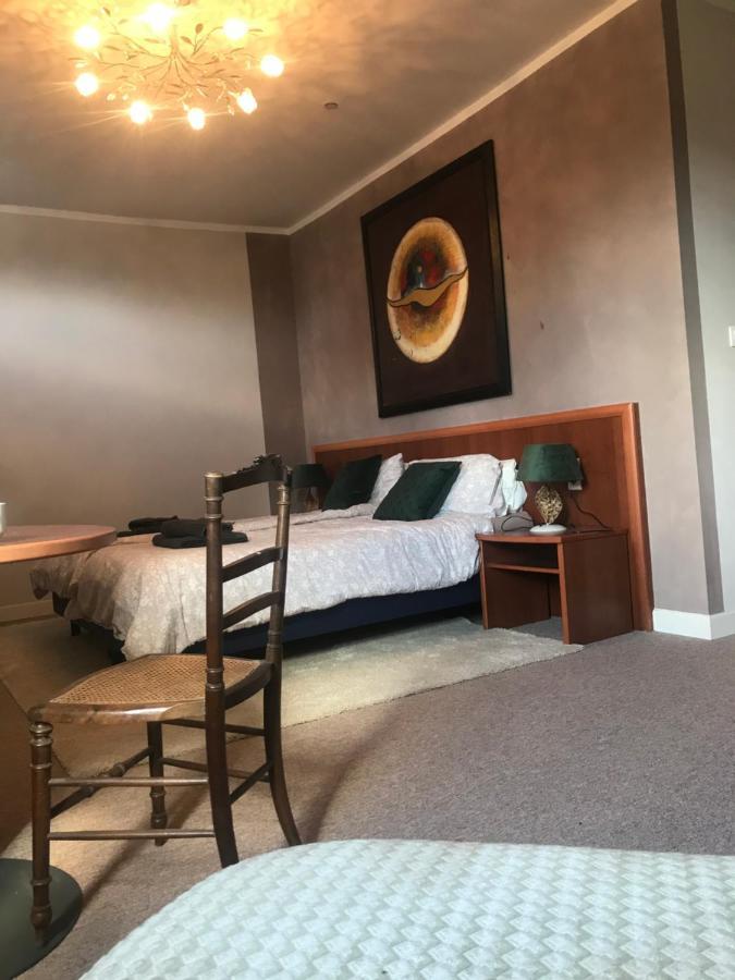 Moon River Chambre D'Hote Saint-Junien Esterno foto