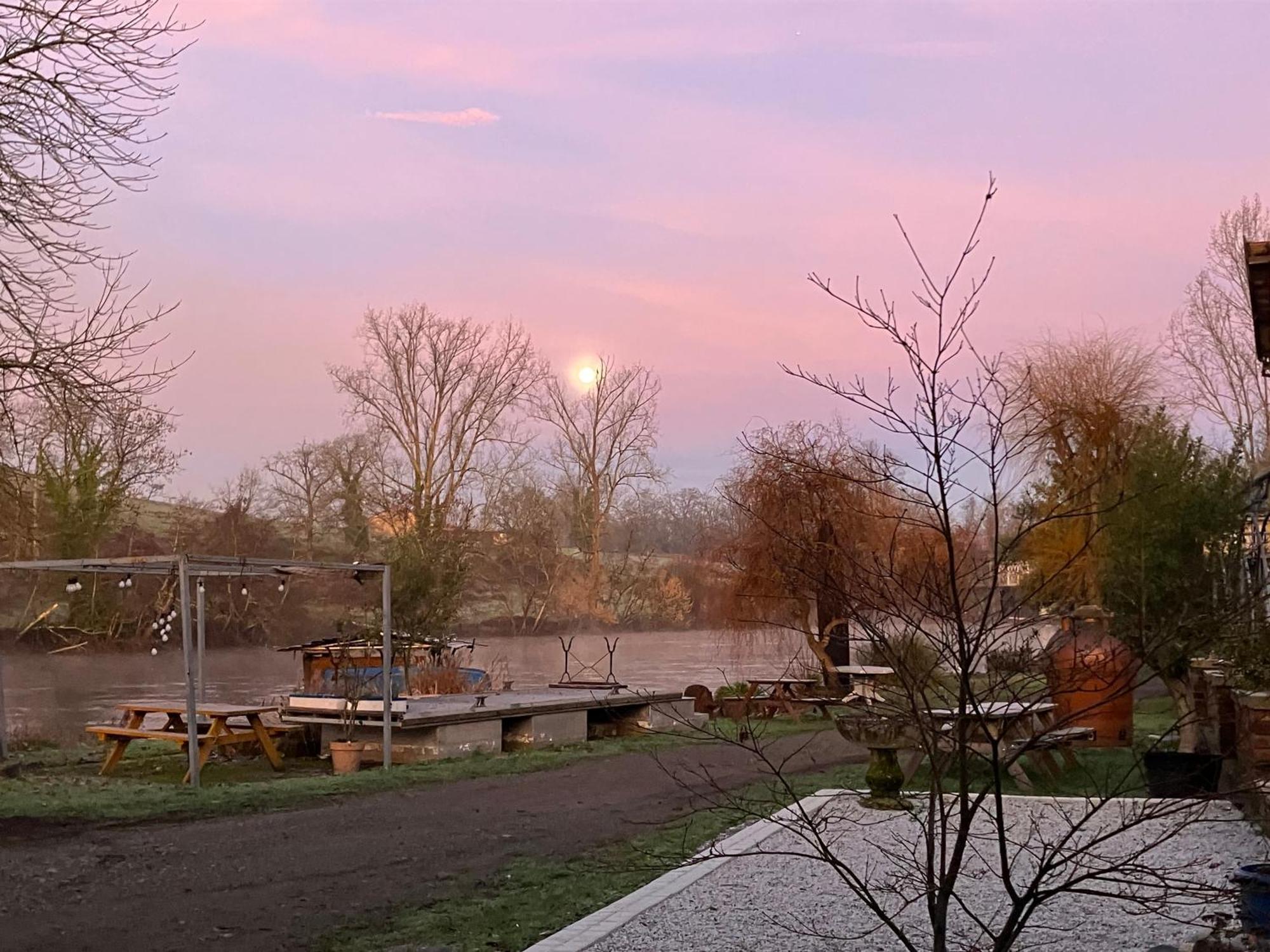 Moon River Chambre D'Hote Saint-Junien Esterno foto